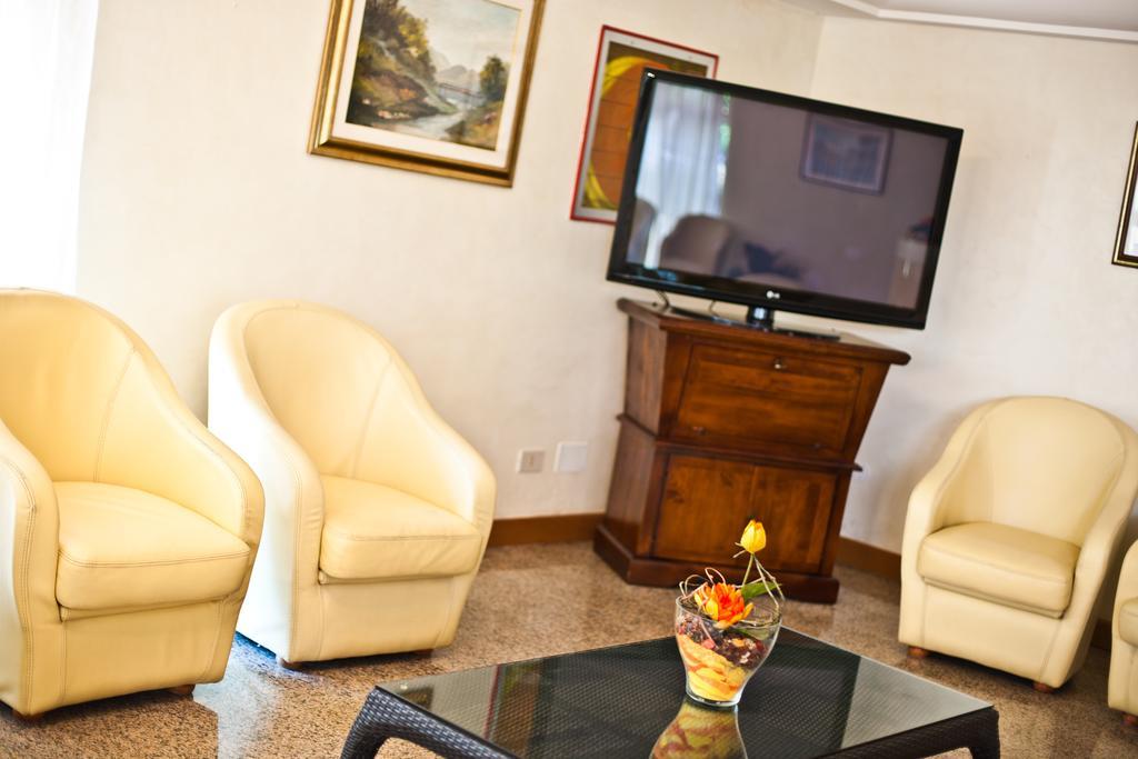 Hotel Ca D'Oro Cervia Exterior photo