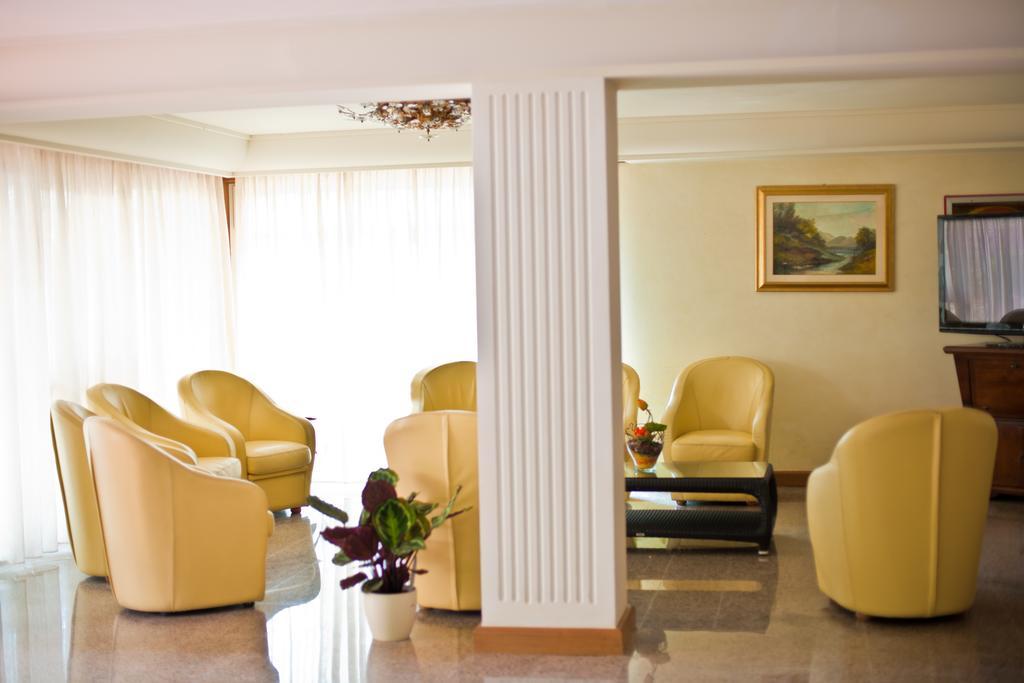 Hotel Ca D'Oro Cervia Exterior photo